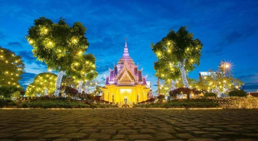 The Impress Khonkaen Hotel Khon Kaen Bagian luar foto